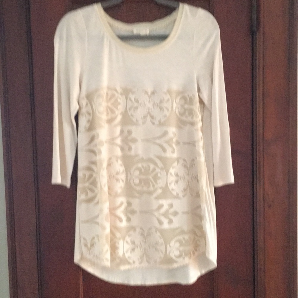Long sleeve cotton top with amazing detail!